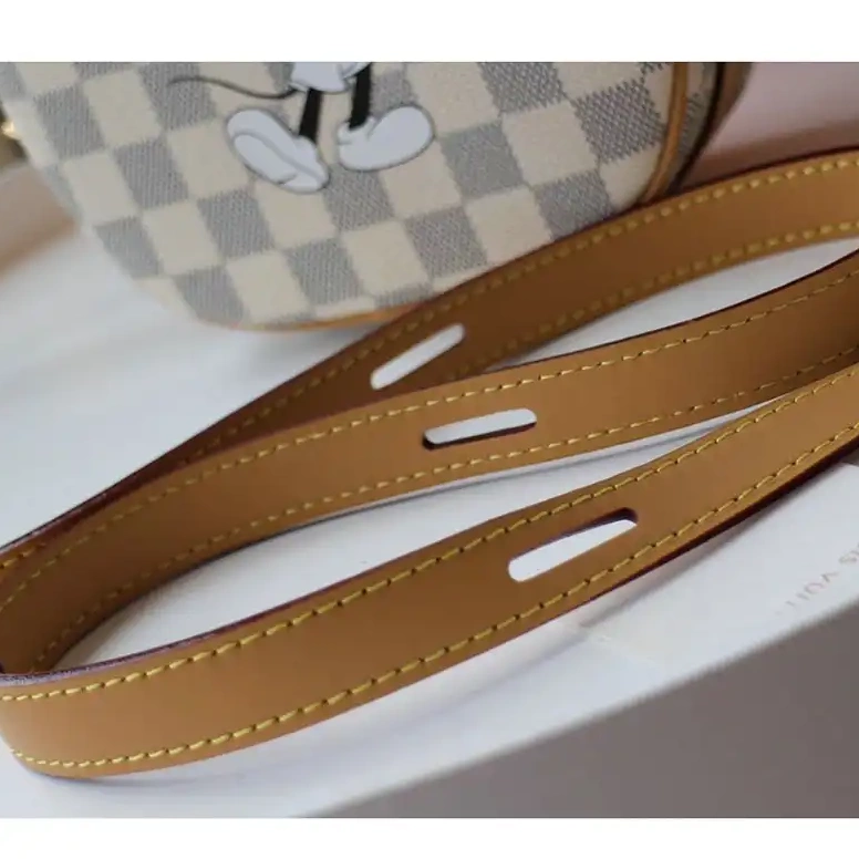 Bags LV 207B570013 0518